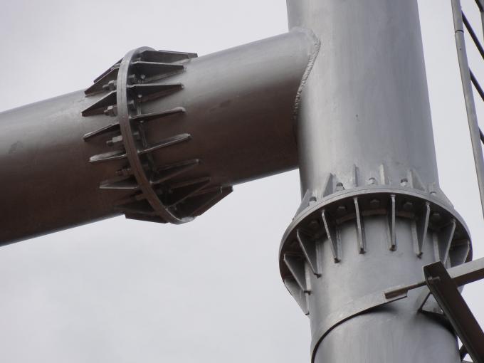 220のKvは鋼管の管の広く利用されたモノラル ポーランド人タワー10m200mに電流を通しました 5